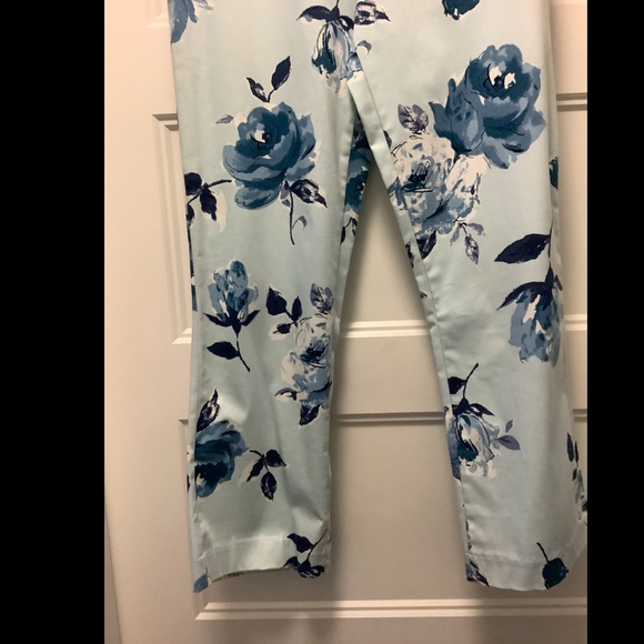 Floral Pant - Picture 4 of 7